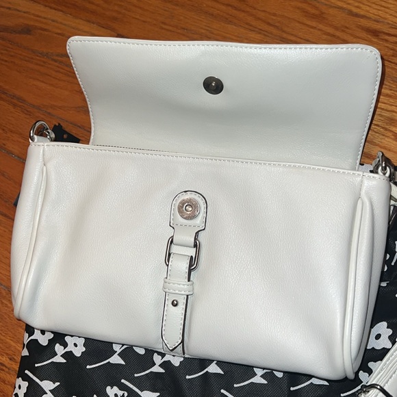 Jenna Kator Handbag/ Crossbody - Picture 3 of 16